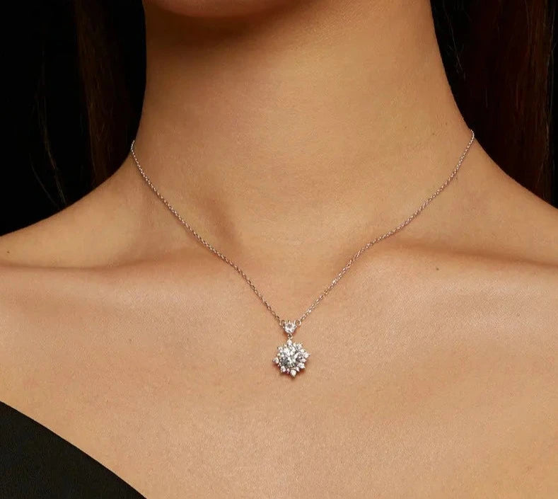 Elegantti Lumi-korusetti 4x 1,0ct (925 Sterling-hopeaa, Moissaniitti)