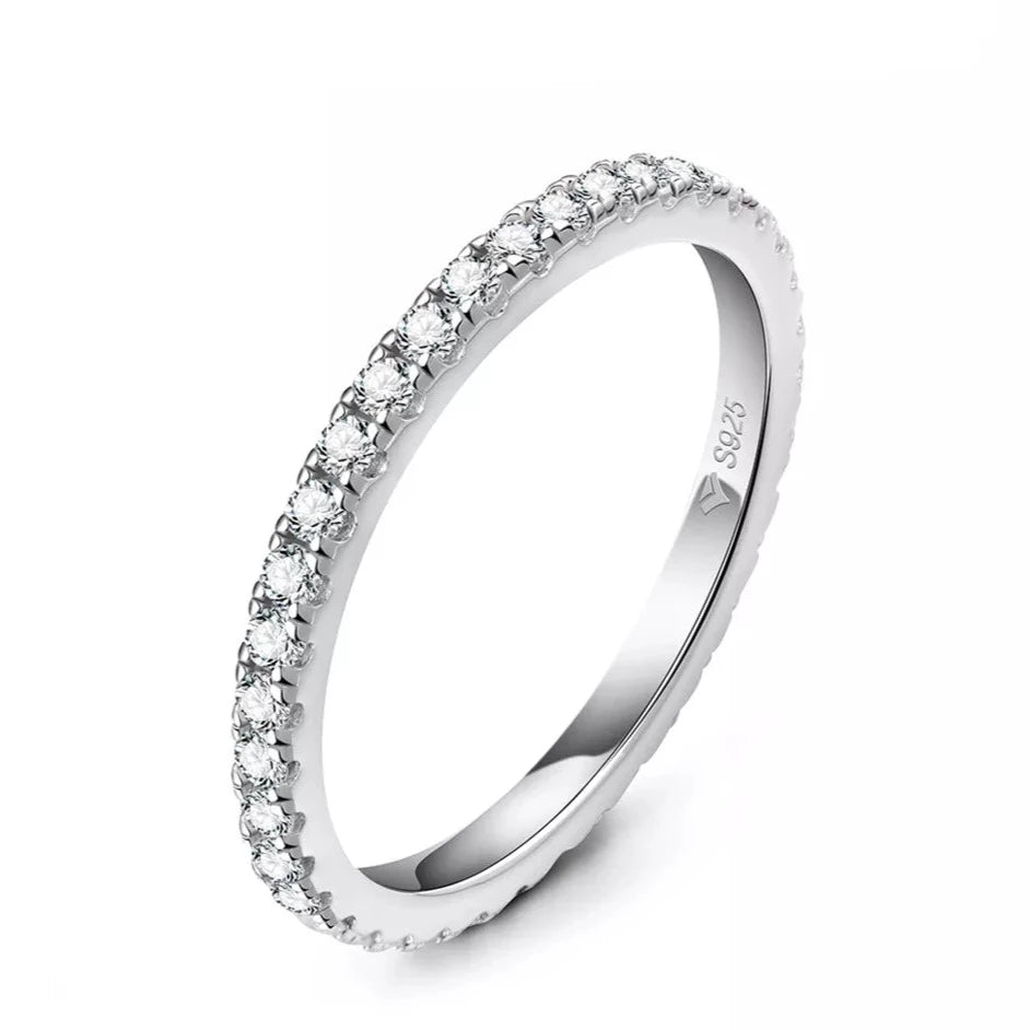 Hopeinen lahjasetti (Kaulakoru 1.0ct, Korvakorut 2x1.0ct, Sormus)