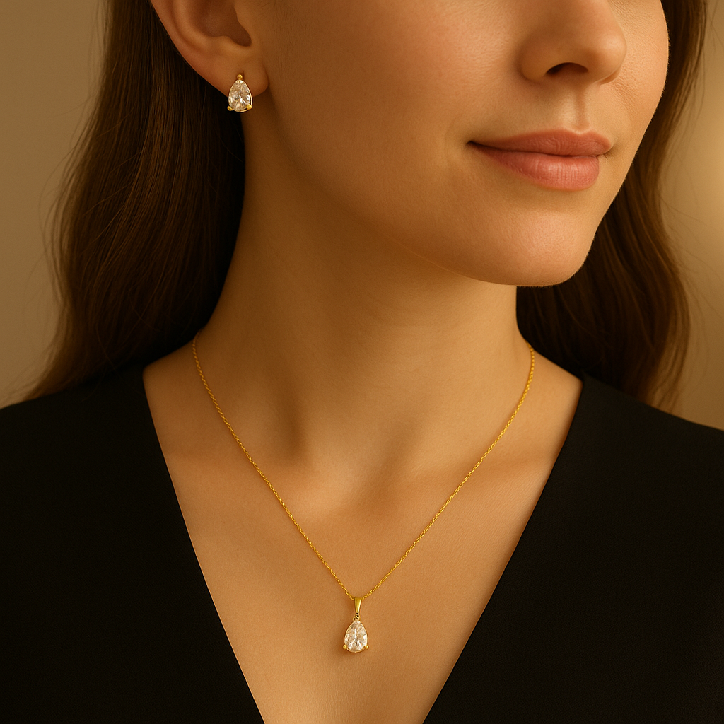 Pisarahiottu 18K Kultainen Korumallisto – Kaulakoru ja Korvakorut (3 x 1,0 ct Moissaniitti)
