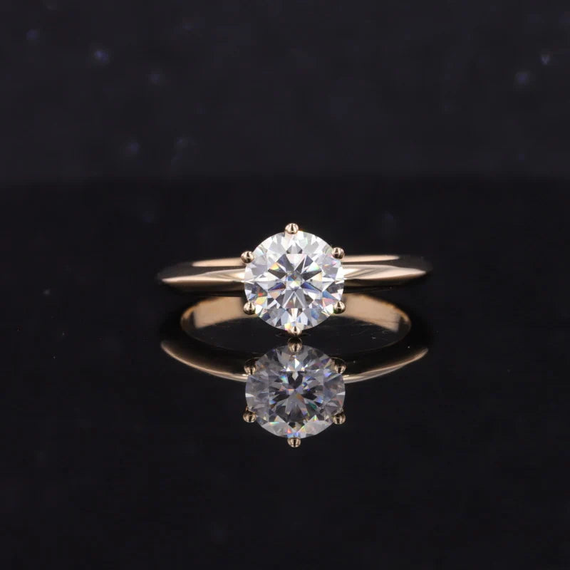 1.5ct laboratoriotimanttisormus – klassinen solitaire-tyyli kynsi-istutuksella