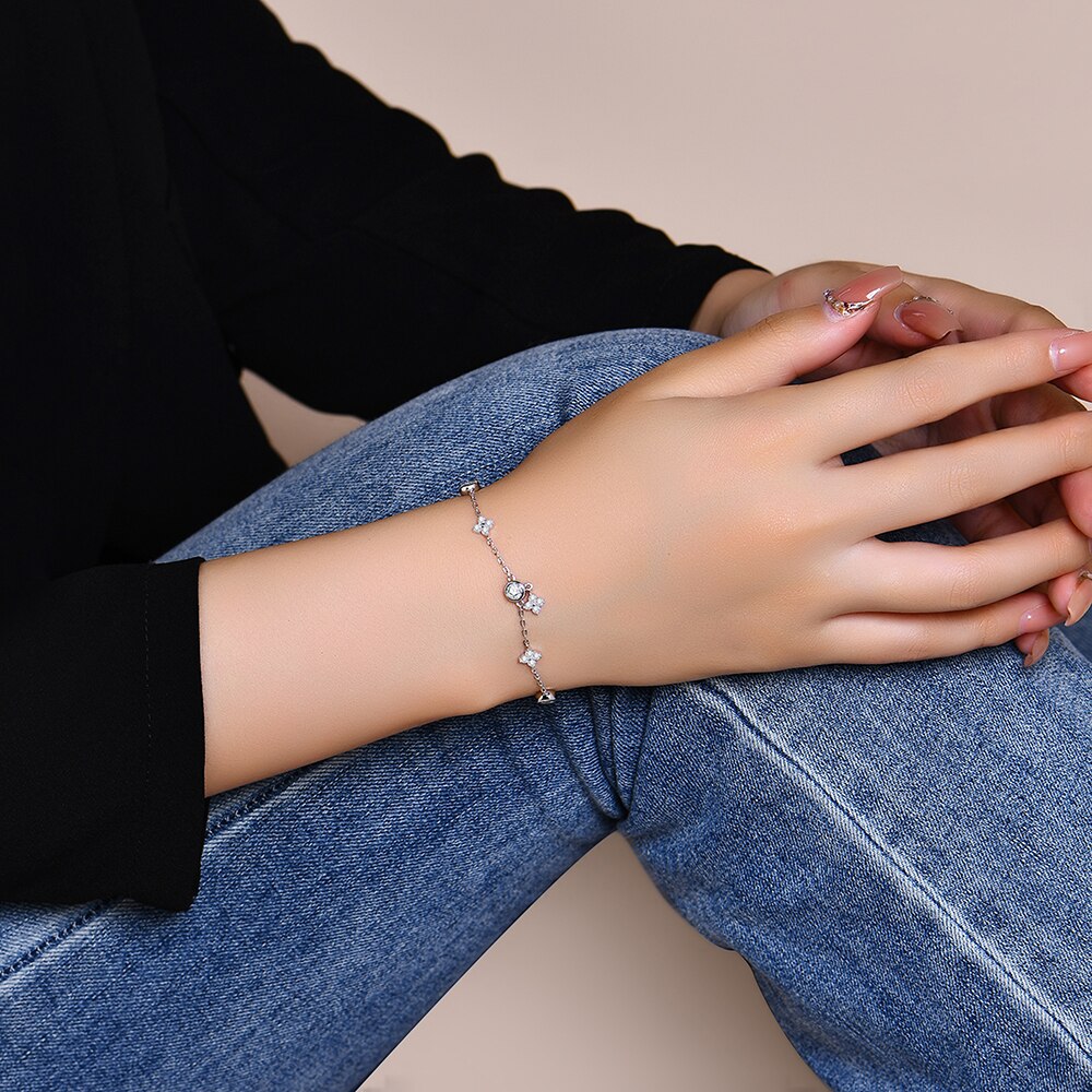 Luxurious Moissanite Pearl Chain Bracelet