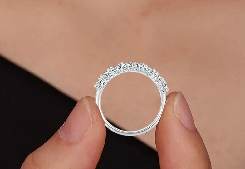 0.8CT VVS1 Moissanite Engagement Ring