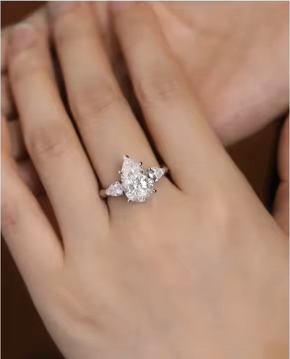 Kolmikivinen 1.0ct IGI-sertifioitu Laboratoriotimanttisormus – 14K Täyskultaa | Kustomoitavissa